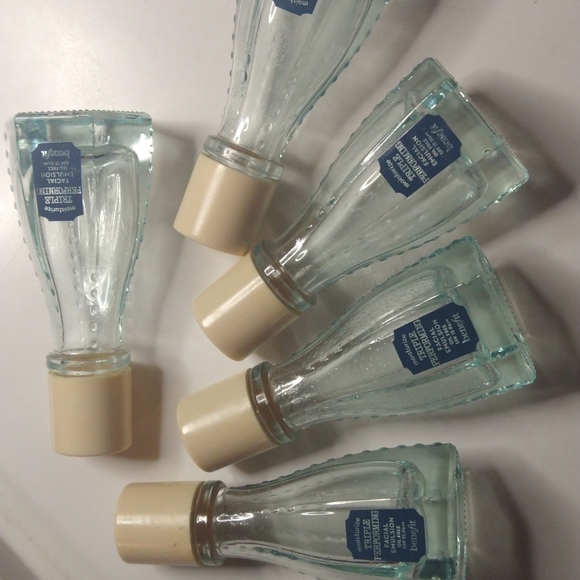 Benefit Triple Performing Facial Emulsion - Blue and Cream - Picture 8 of 12